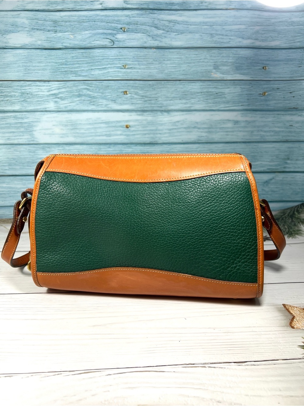 🦆 DOONEY & BOURKE FIR GREEN AND BRITISH TAN PEBBLED LEATHER CROSSBODY - Picture 2 of 16